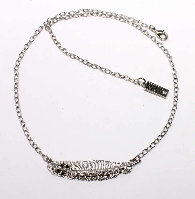 Delicate feather chain