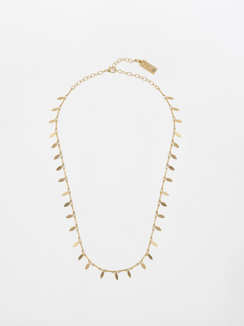 Nivi chain - a delicate metal Leaves chain plated with a high-quality 24K yellow gold plating.