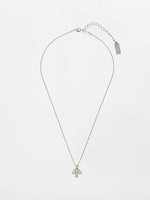 Shelly necklace - a thin and delicate necklace with a three leavs flower pendant