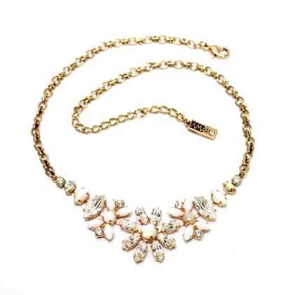 Elegant flower Necklace